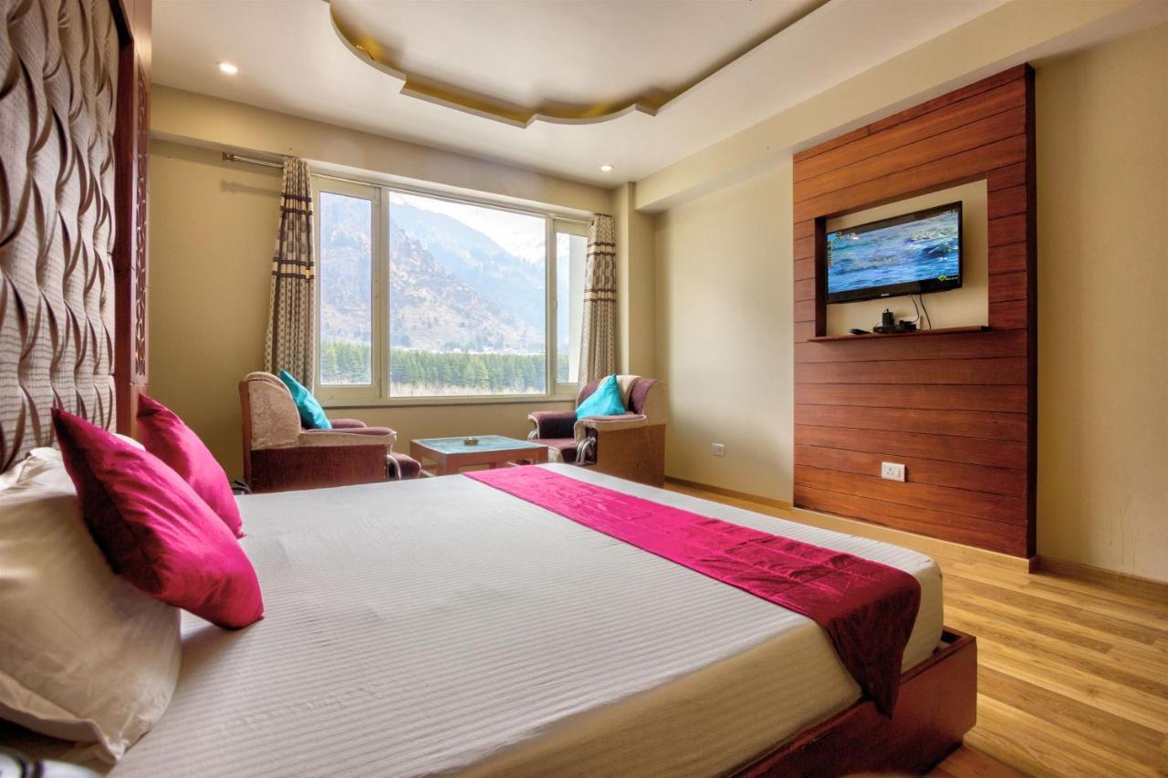 Hotel Neelam Manāli Exterior foto